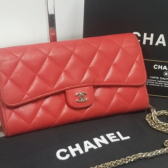 Auth CHANEL Lambskin Quilted Large Flap Wallet  in Red - Picture 6 of 16